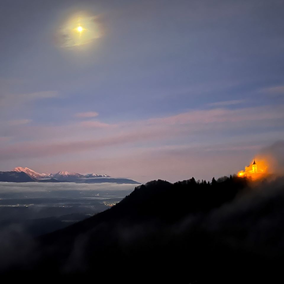 Houses sale webshop created by Mila Tsiarskikh